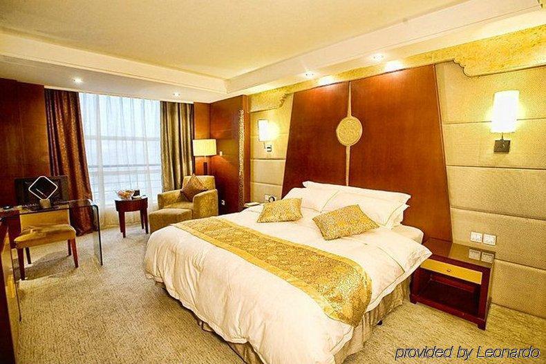 Minshan Lhasa Grand Hotel Чэнду Экстерьер фото