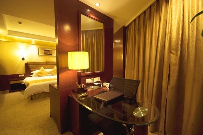 Minshan Lhasa Grand Hotel Чэнду Номер фото